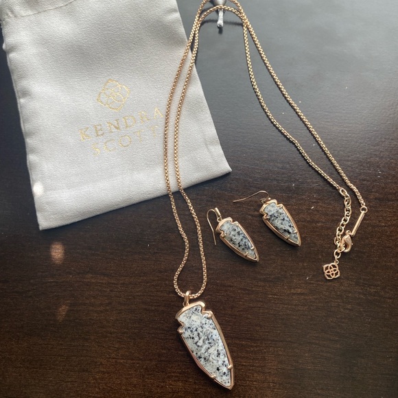 Kendra Scott Rose Gold and Grey/Black Stone Jewelry Set - Picture 4 of 4